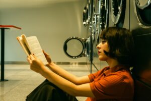 5 Books on Personal Growth that Improve your Reading Level in English